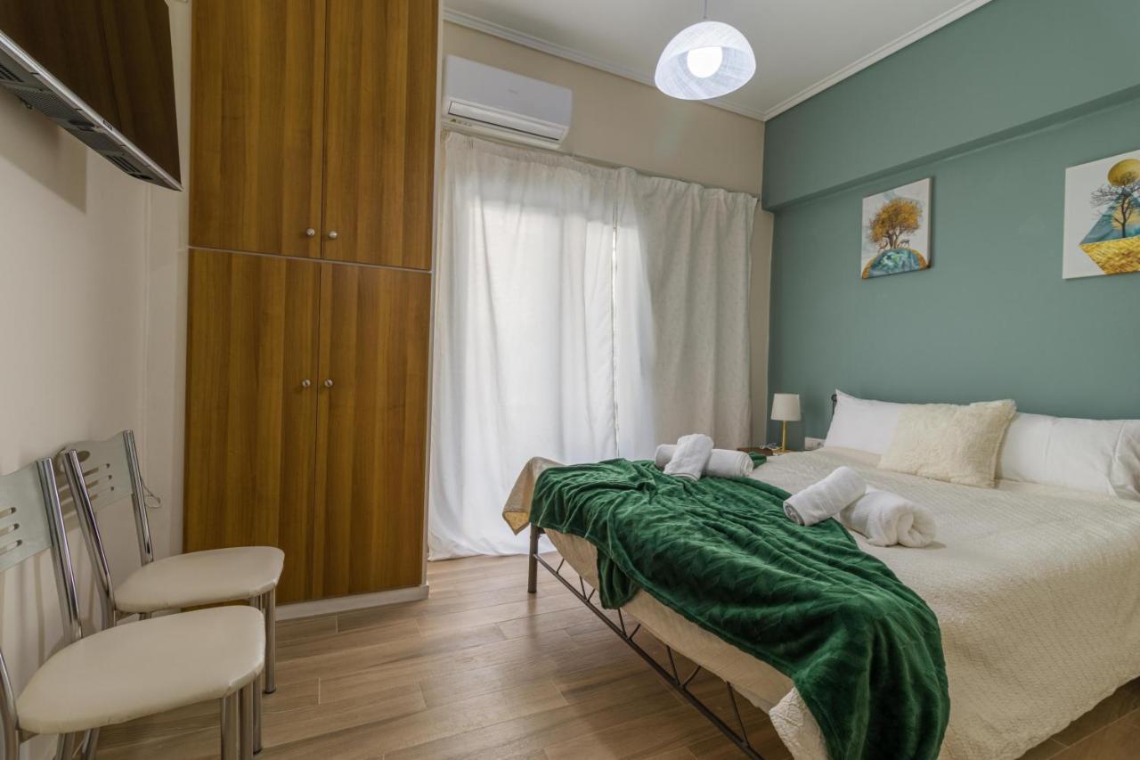 Appartamento Couples Retreat, Fully Equipped Studio/ Loutraki Beach Esterno foto